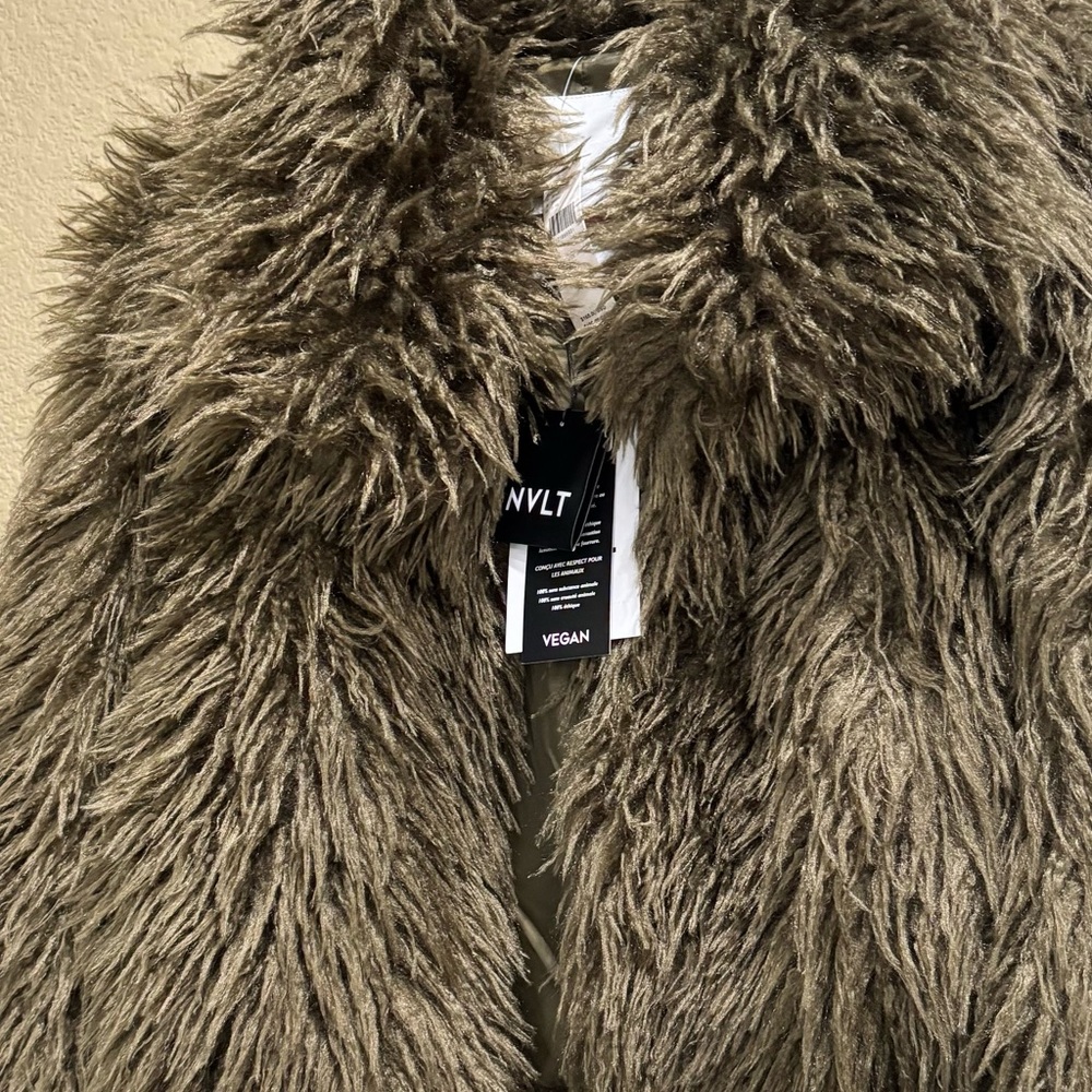 Anthropologie Dark Brown NVLT CROP
FRINGE FAUX FUR COAT sz XS - Picture 6 of 8